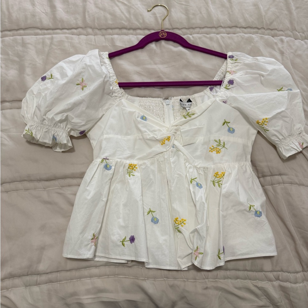 NWT white peplum top with flowers